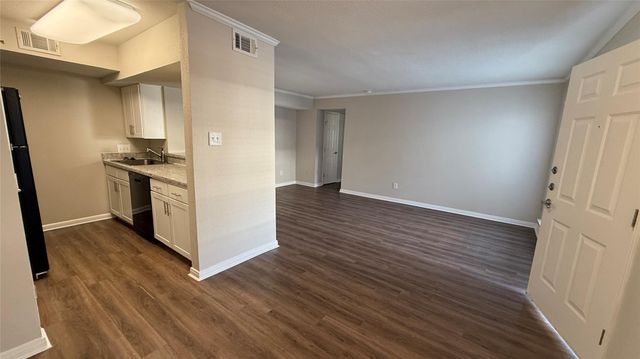 7315 Brompton Street 103B, Houston, TX 77025