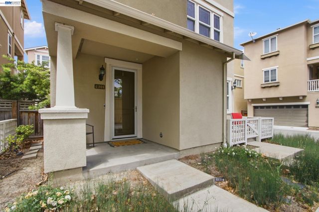 41008 Asilomar Ter, Fremont, CA 94538