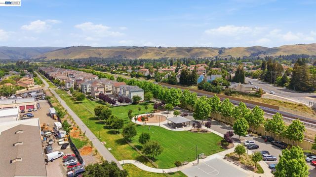 41008 Asilomar Ter, Fremont, CA 94538