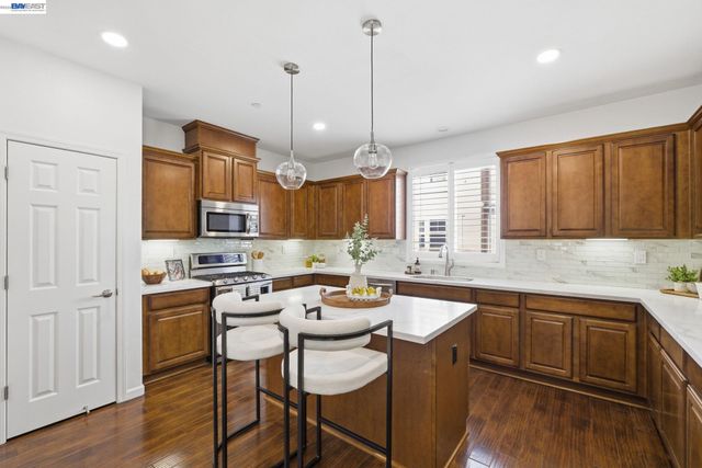41008 Asilomar Ter, Fremont, CA 94538