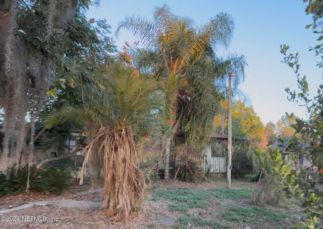 169 JEWEL Avenue, Interlachen, FL 32148