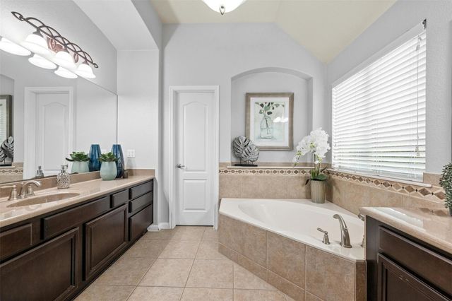 166 Briarpatch CT, Austin, TX 78737