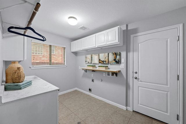 166 Briarpatch CT, Austin, TX 78737