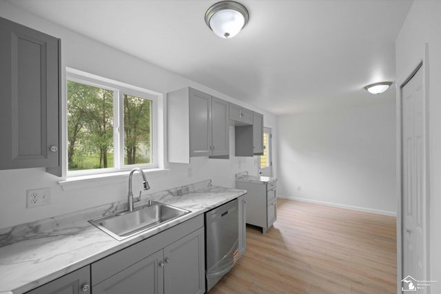 1152 Rambling Road, Ypsilanti Twp, MI 48198