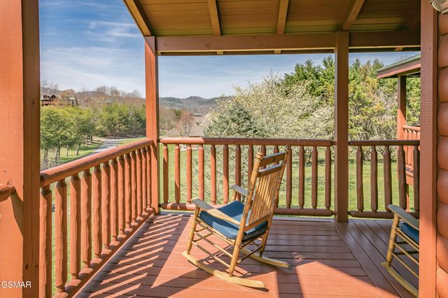 3385 Clear Valley Drive, Sevierville, TN 37862
