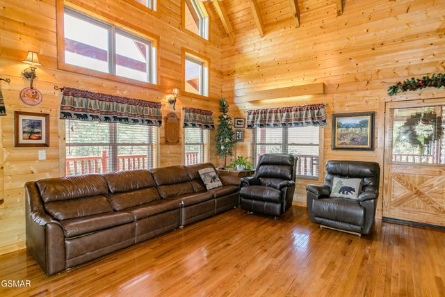 3385 Clear Valley Drive, Sevierville, TN 37862
