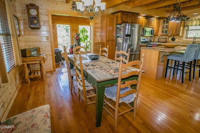 3385 Clear Valley Drive, Sevierville, TN 37862