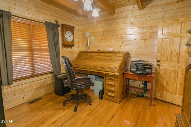 3385 Clear Valley Drive, Sevierville, TN 37862