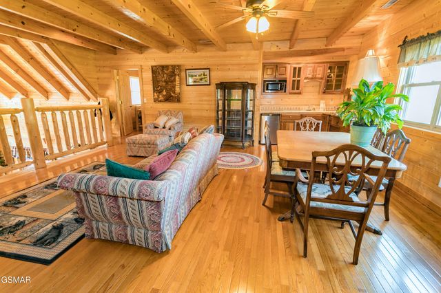 3385 Clear Valley Drive, Sevierville, TN 37862