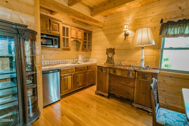 3385 Clear Valley Drive, Sevierville, TN 37862