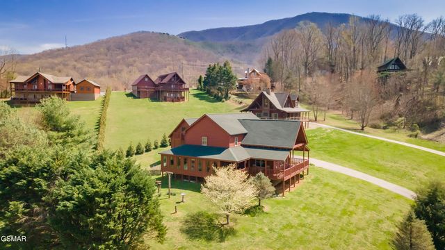 3385 Clear Valley Drive, Sevierville, TN 37862