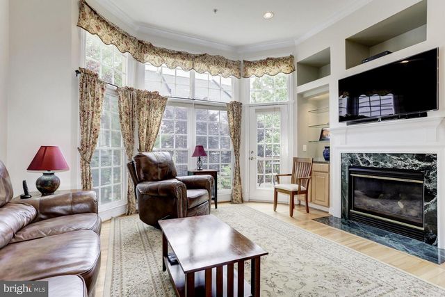 5237 BESSLEY PL, Alexandria, VA 22304