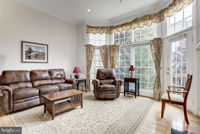 5237 BESSLEY PL, Alexandria, VA 22304