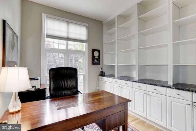5237 BESSLEY PL, Alexandria, VA 22304