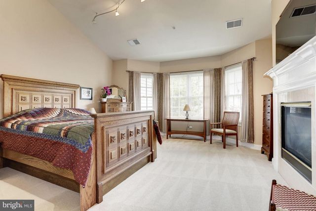 5237 BESSLEY PL, Alexandria, VA 22304
