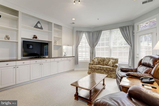 5237 BESSLEY PL, Alexandria, VA 22304