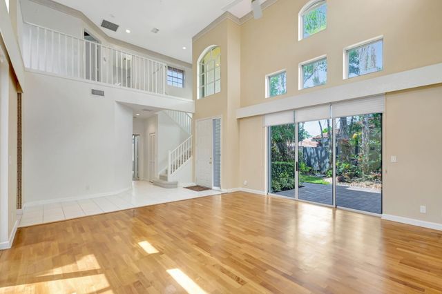 10225 Osprey Trace, West Palm Beach, FL 33412