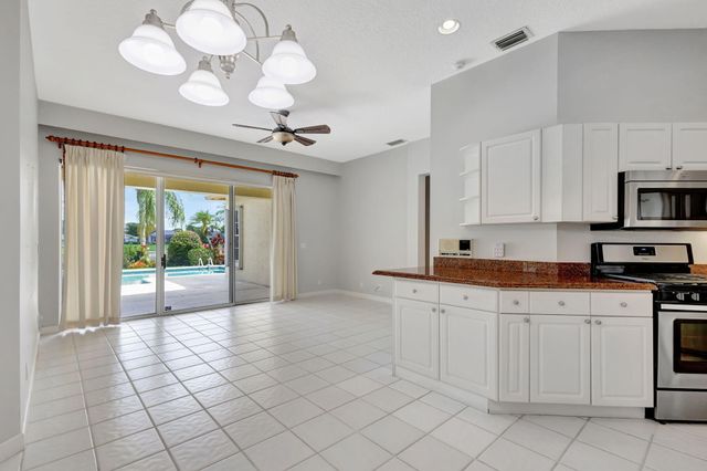 10225 Osprey Trace, West Palm Beach, FL 33412