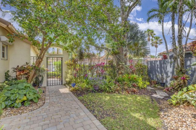 10225 Osprey Trace, West Palm Beach, FL 33412