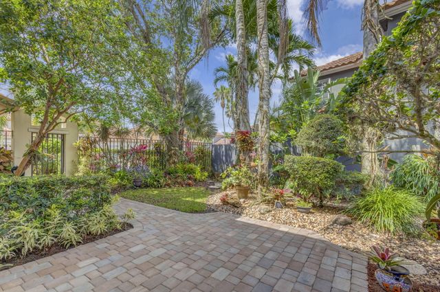 10225 Osprey Trace, West Palm Beach, FL 33412