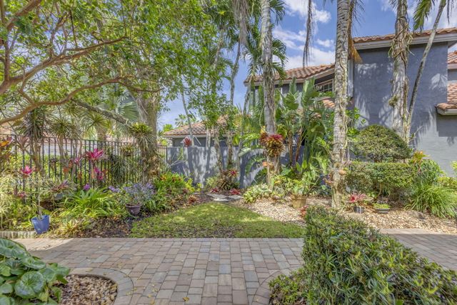 10225 Osprey Trace, West Palm Beach, FL 33412