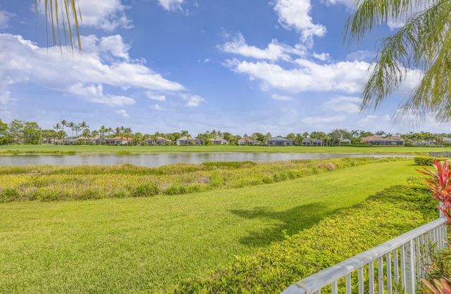 10225 Osprey Trace, West Palm Beach, FL 33412