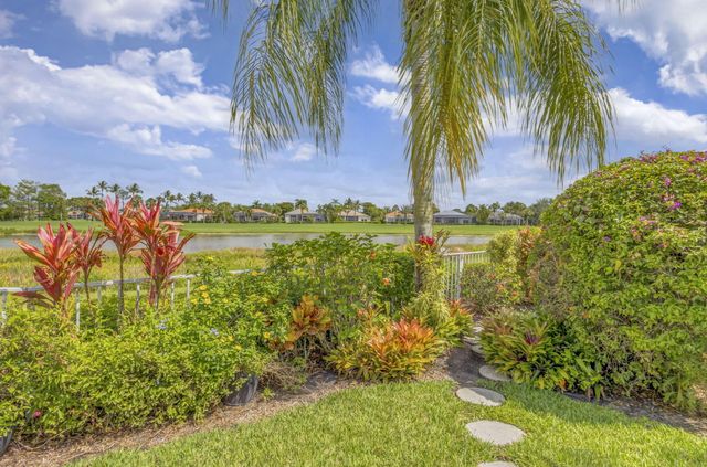 10225 Osprey Trace, West Palm Beach, FL 33412
