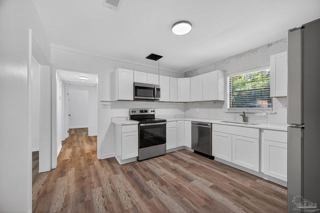 2300 Grundy St, Pensacola, FL 32507