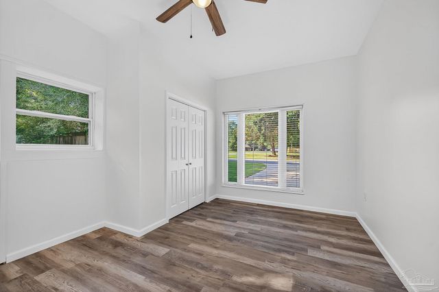 2300 Grundy St, Pensacola, FL 32507