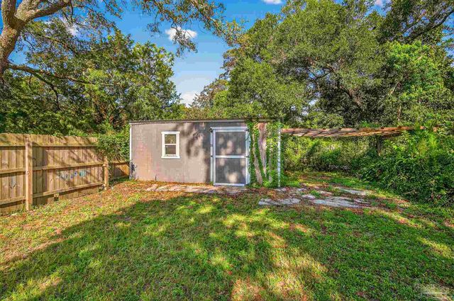 2300 Grundy St, Pensacola, FL 32507