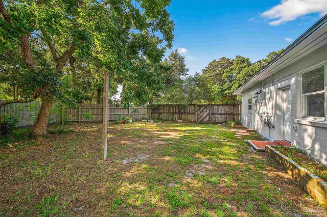 2300 Grundy St, Pensacola, FL 32507