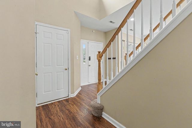 25 SANDSTONE RD, East Windsor, NJ 08520