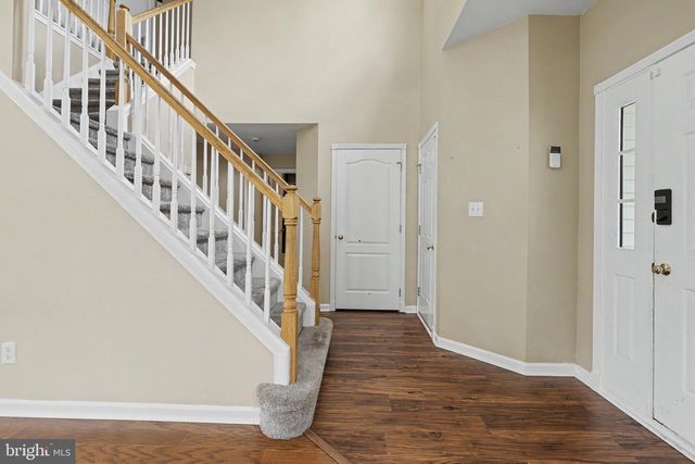 25 SANDSTONE RD, East Windsor, NJ 08520