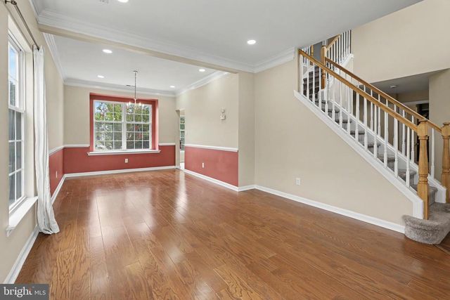 25 SANDSTONE RD, East Windsor, NJ 08520