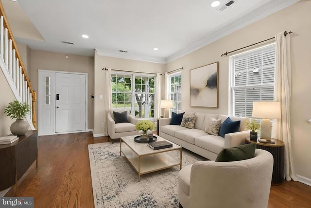 25 SANDSTONE RD, East Windsor, NJ 08520