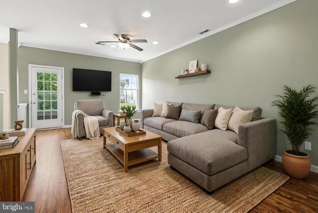 25 SANDSTONE RD, East Windsor, NJ 08520