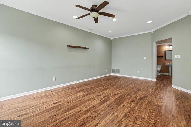 25 SANDSTONE RD, East Windsor, NJ 08520