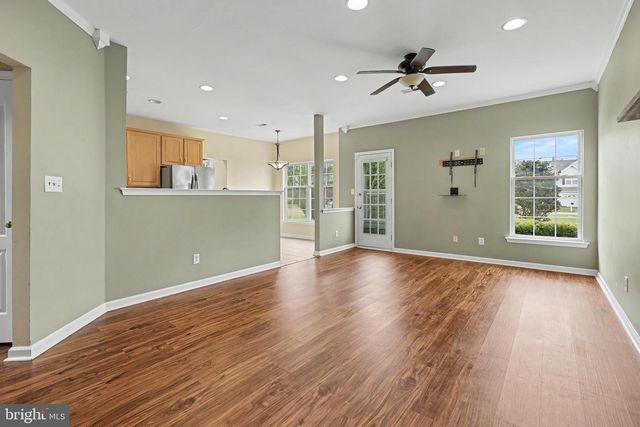 25 SANDSTONE RD, East Windsor, NJ 08520