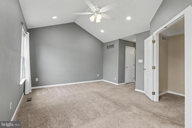 25 SANDSTONE RD, East Windsor, NJ 08520