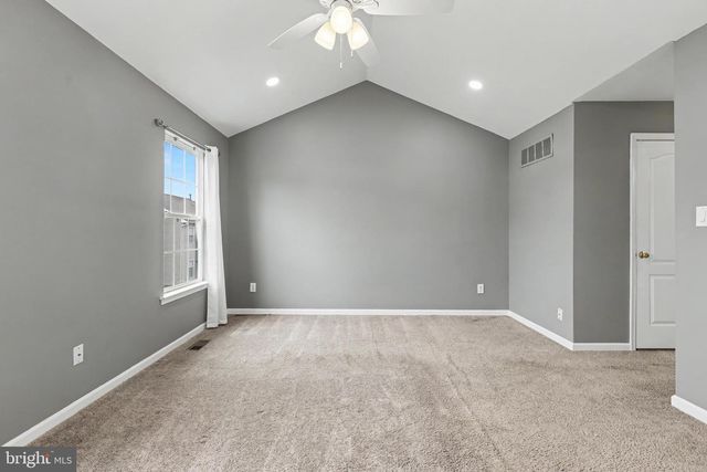 25 SANDSTONE RD, East Windsor, NJ 08520