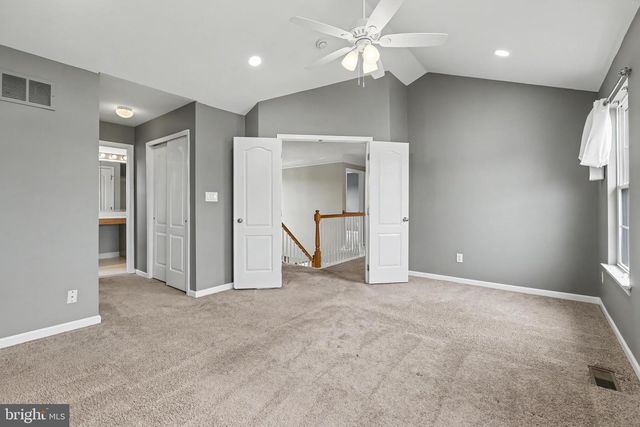 25 SANDSTONE RD, East Windsor, NJ 08520
