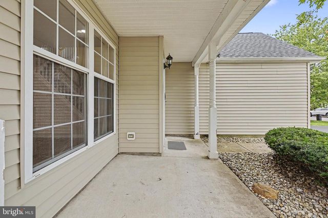 25 SANDSTONE RD, East Windsor, NJ 08520