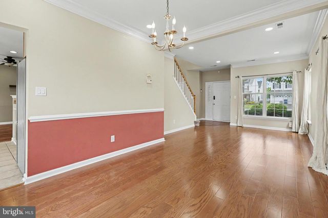 25 SANDSTONE RD, East Windsor, NJ 08520