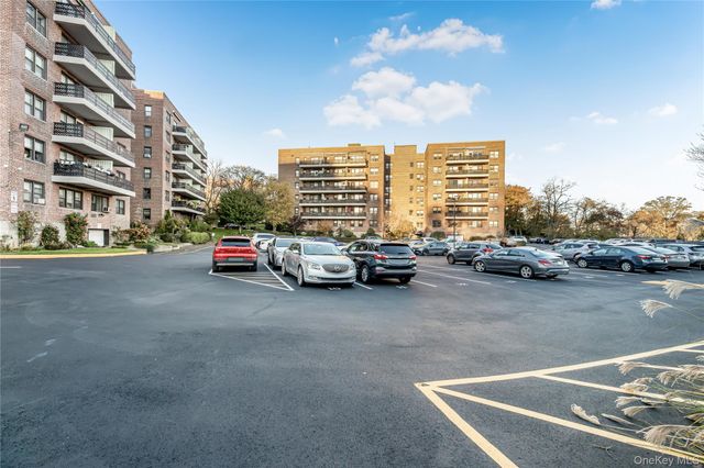 640 Pelham Road 4G, New Rochelle, NY 10805