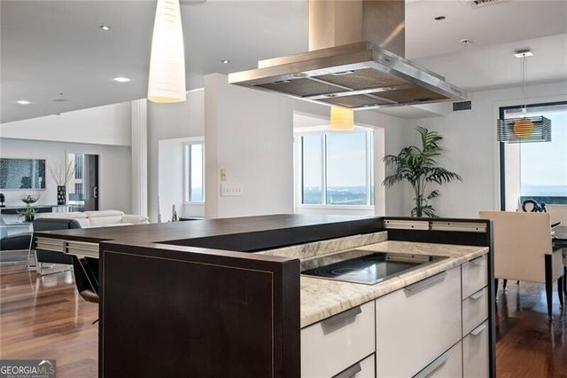 75 14th Street NE 4820, Atlanta, GA 30309