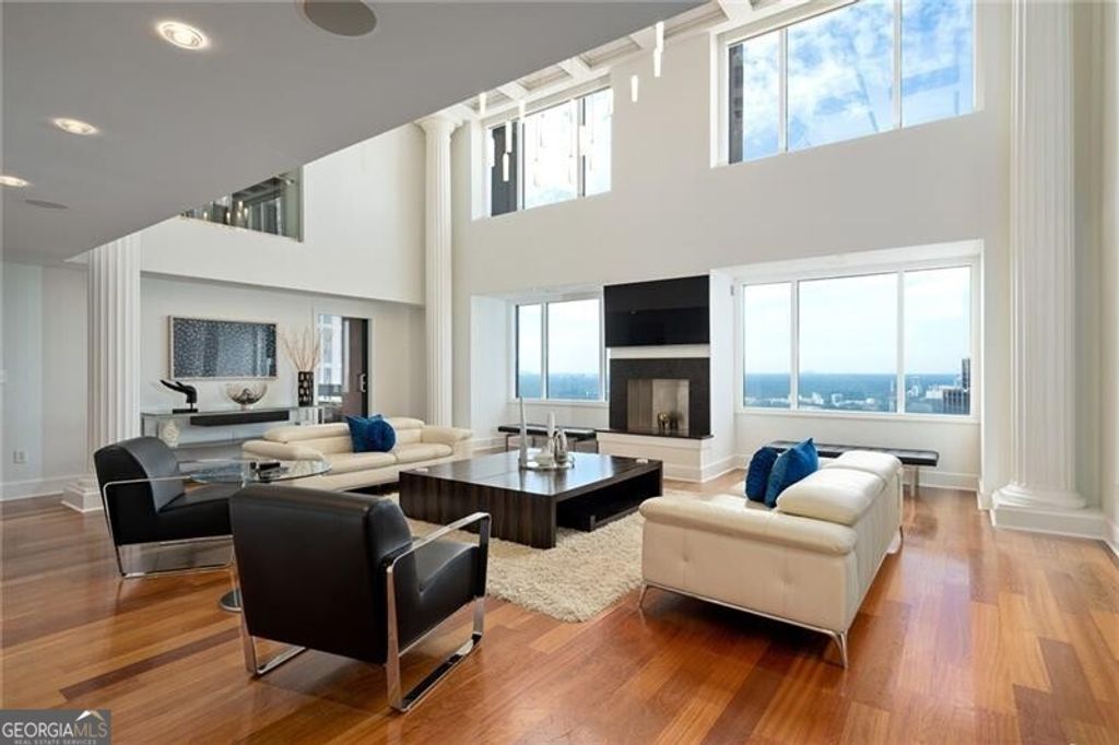 75 14th Street NE 4820, Atlanta, GA 30309
