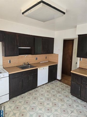 70 S Paramus Road, Paramus, NJ 07652