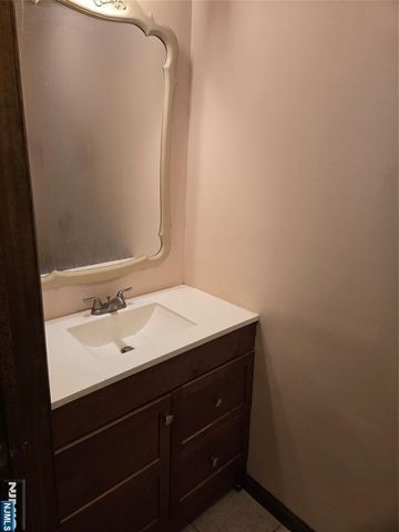 70 S Paramus Road, Paramus, NJ 07652