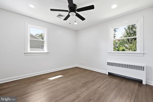 1180 E PARK AVE, Vineland, NJ 08360