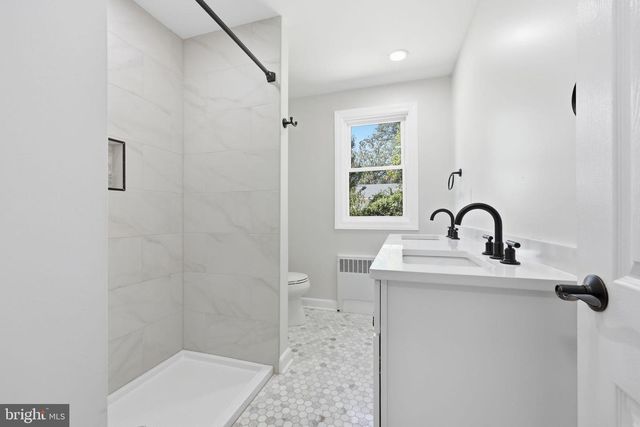 1180 E PARK AVE, Vineland, NJ 08360